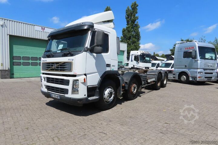 Chasis con cabina Volvo FM 380 8x4  FULL SPRING. 100% condition!
