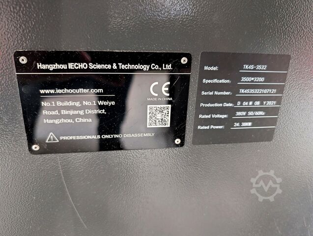 Máquina de corte de tecidos iECHO TK4S-3532
