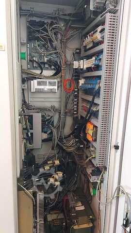 Drátová elektroerozivní řezačka CHARMILLES ROBOFIL 440 CC