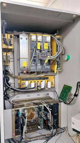 Drátová elektroerozivní řezačka CHARMILLES ROBOFIL 440 CC