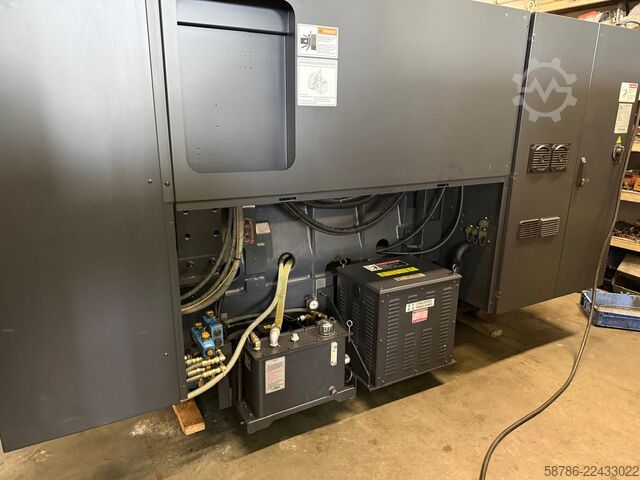 CNC svarv- och fräscenter DOOSAN Puma 300B