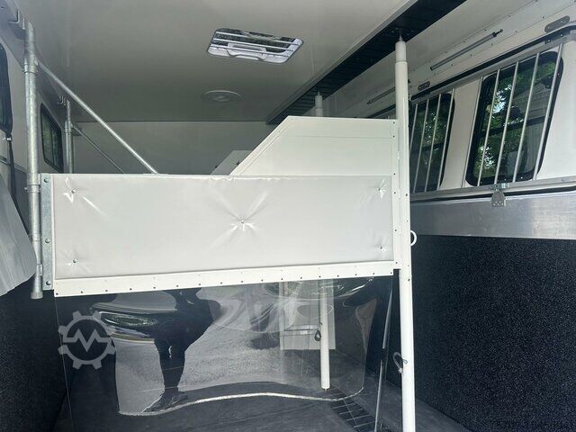 Veewagen Steinsberger 3 Pferde mit Bett Modell derfaller