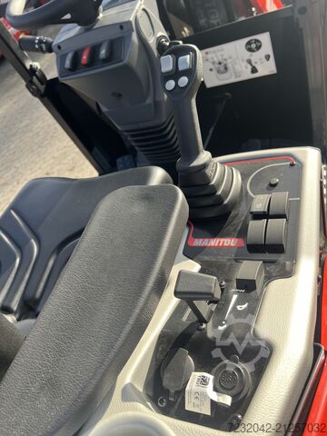 Yard loader MANITOU MLA 3-25 H