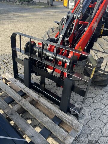 Yard loader MANITOU MLA 3-25 H