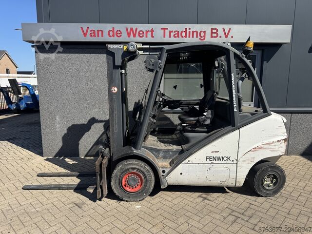  LINDE H30D-01 Triplo 465 Freelift / Sideshift / 4e Functie VW Diesel 2006