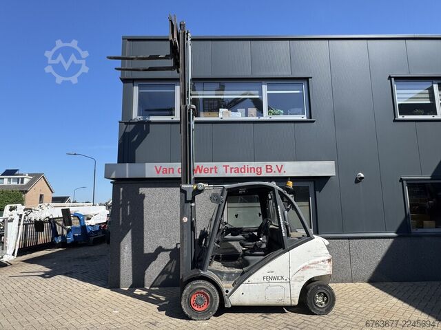  LINDE H30D-01 Triplo 465 Freelift / Sideshift / 4e Functie VW Diesel 2006
