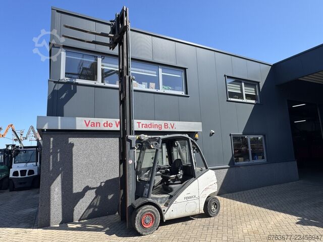  LINDE H30D-01 Triplo 465 Freelift / Sideshift / 4e Functie VW Diesel 2006