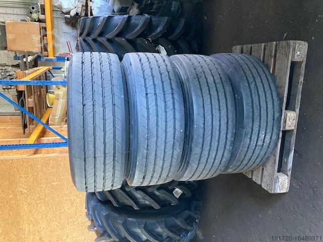 Sonstige  Räder 4x 385/65 R22.5 LKW neu