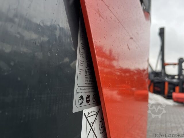 Reach Truck Linde R14HD-01