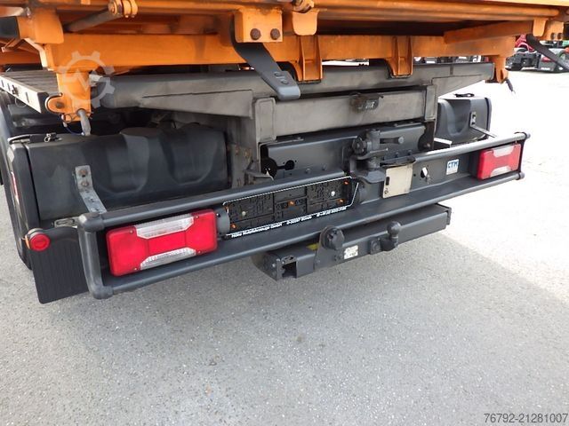 Three-way tipper van IVECO 70 C 18 DoKa/Kipper/Palfinger Kran/Greifer/2xAHK