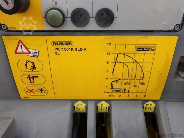 Three-way tipper van IVECO 70 C 18 DoKa/Kipper/Palfinger Kran/Greifer/2xAHK