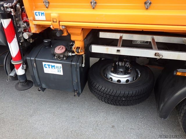 Three-way tipper van IVECO 70 C 18 DoKa/Kipper/Palfinger Kran/Greifer/2xAHK