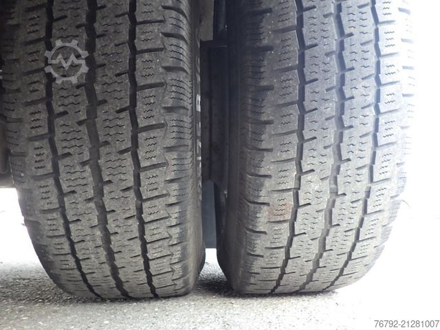 Three-way tipper van IVECO 70 C 18 DoKa/Kipper/Palfinger Kran/Greifer/2xAHK