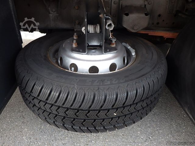 Three-way tipper van IVECO 70 C 18 DoKa/Kipper/Palfinger Kran/Greifer/2xAHK