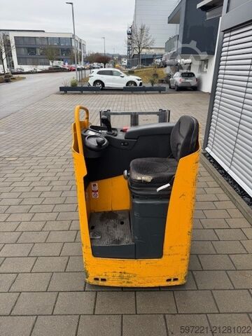 High lift pallet trucks sit-down Jungheinrich ESD 220