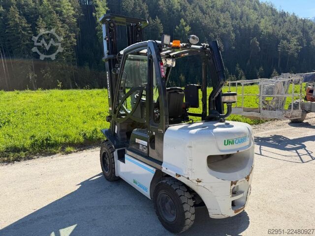 Diesel vorkheftruck UniCarriers YG1D2A30Q