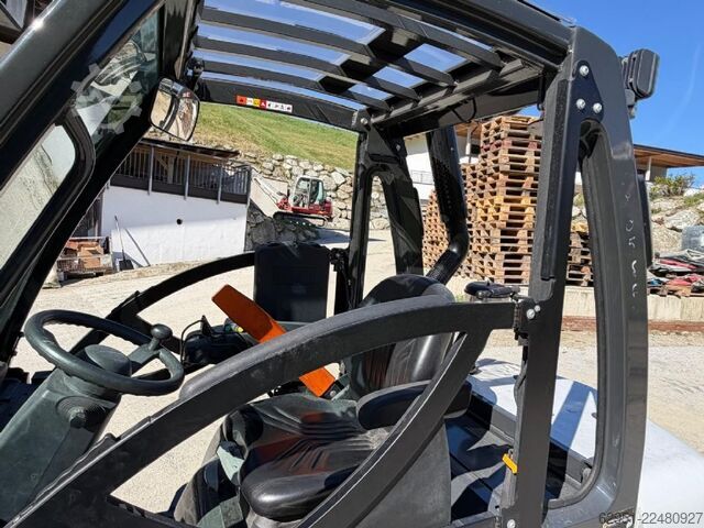 Diesel vorkheftruck UniCarriers YG1D2A30Q