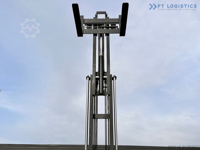 Čtyřcestný vysokozdvižný vozík Combilift C4500 / LPG / UDT / TRIPLEX / 5500MM