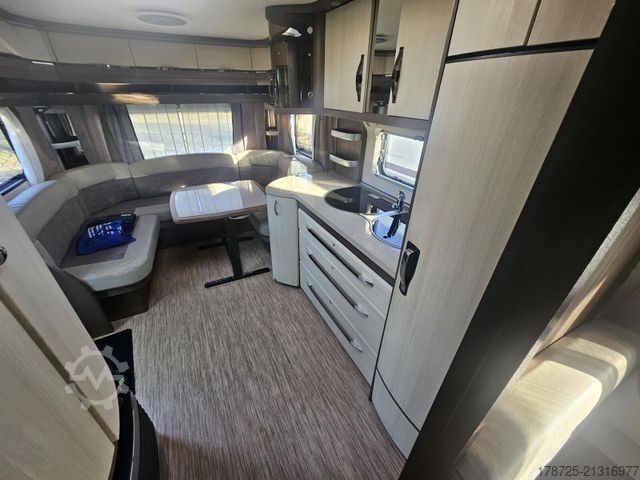 Caravan HOBBY Prestige 720 UKFe