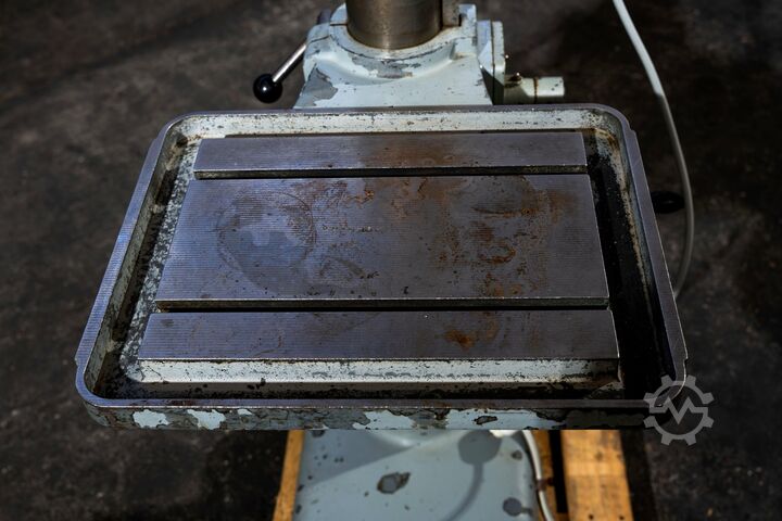 Upright drilling machine ALZMETALL 