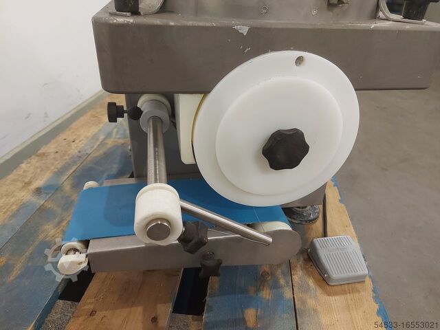 Vormmachine Deighton R2000