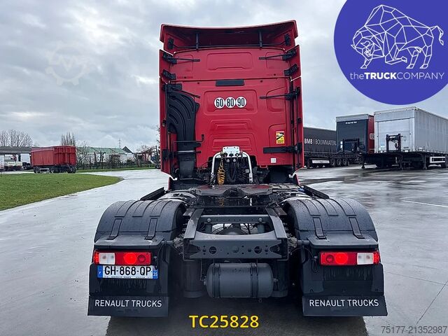 Estándar-SZM Renault T 520