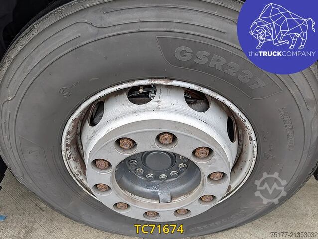 Estándar-SZM Iveco S-Way 460