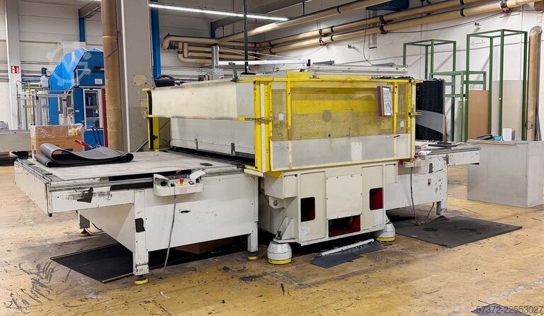Elektro-Hydraulische Großflächenstanzmaschine schoen + sandt 631