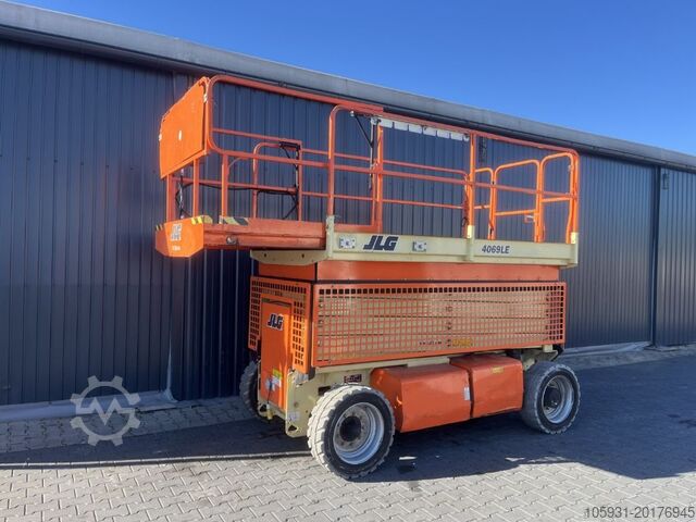 Lift cu foarfeca JLG 4069LE