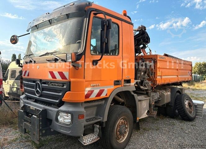 Annan MERCEDES-BENZ Actros 1841 / 4X4 / 13m Hiab Kran / 15ton WINCH