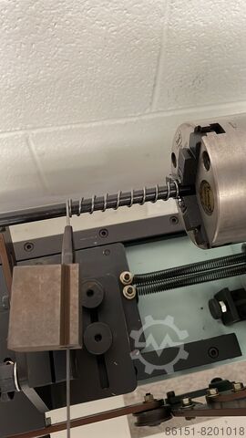 Ručna mašina za proleće sa komp-ext-tor-om