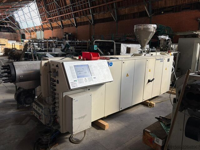 Extrusora de doble husillo KraussMaffei KMD 114-32