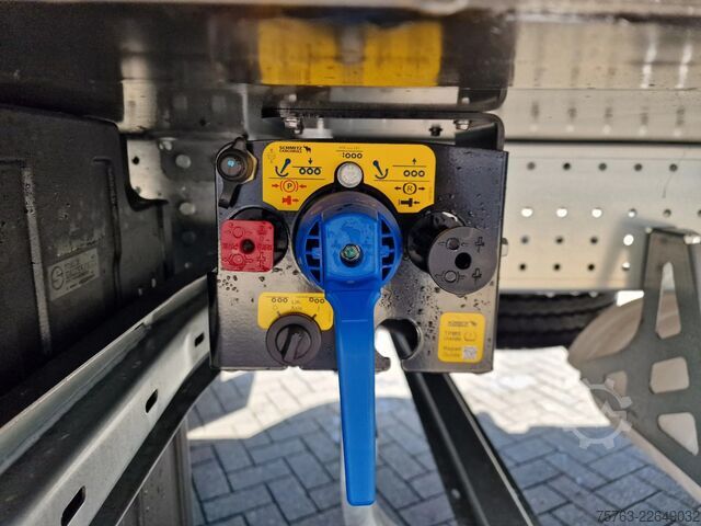 Transport chłodniczy/mrożony Schmitz Cargobull NEW - SKO 24 Thermoking SLXi 300 Frigo - Hooks/...