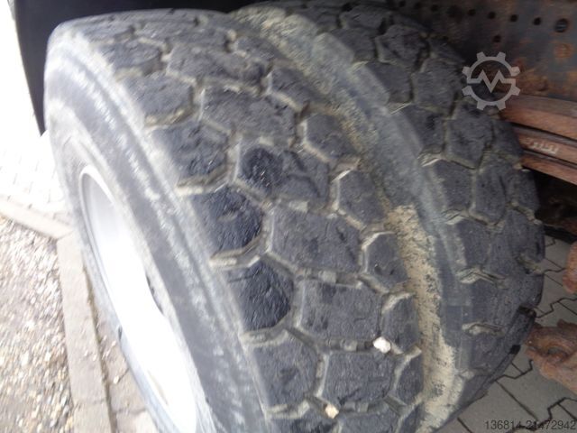 Autocamion basculant tridirecțional MERCEDES-BENZ Actros 3240 8x4 Blatt Meiller 3-S-Kipper