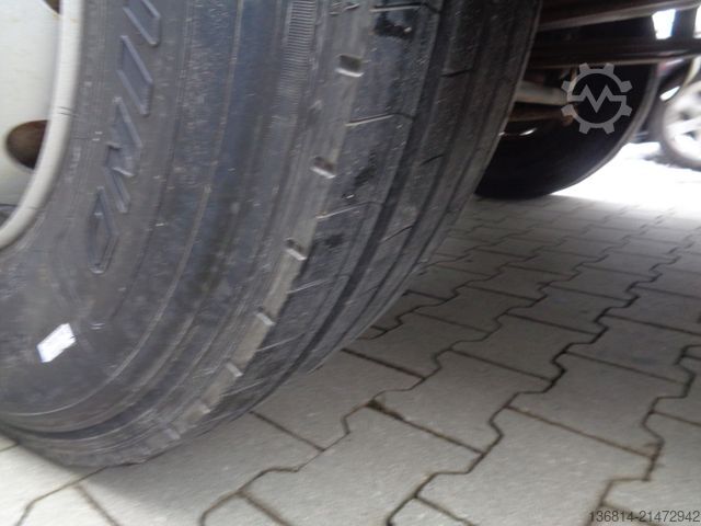 Autocamion basculant tridirecțional MERCEDES-BENZ Actros 3240 8x4 Blatt Meiller 3-S-Kipper