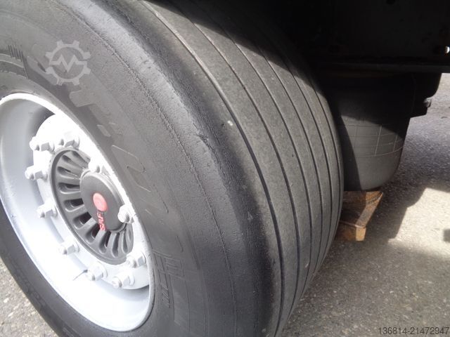 Semiremorcă deschisă cu prelată KÖGEL SN24 MEGA 435/50 R19,5 SAF