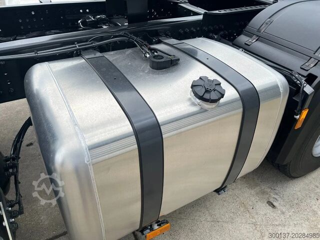 Standaard-SZM Mercedes-Benz Actros 3348 S 6x4 Tractor Head