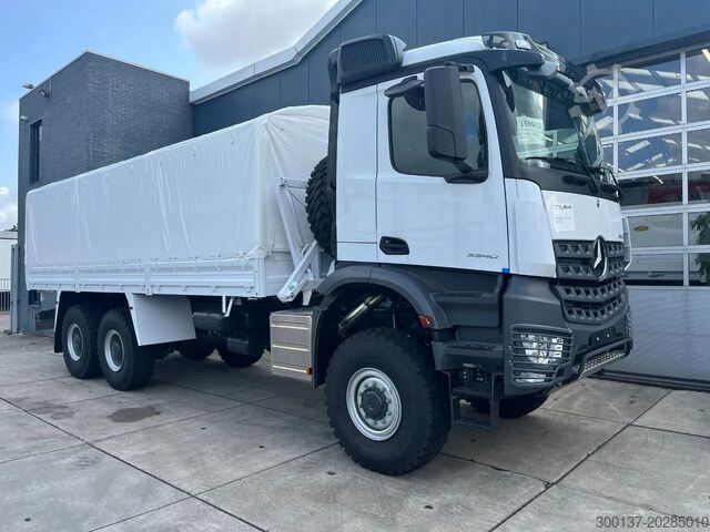 Lona Mercedes-Benz Arocs 3340 A 6x6 Cargo Truck