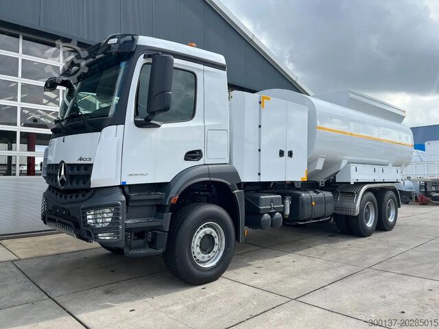 Tanker Mercedes-Benz Arocs 3340 6x4 Water Tank Truck