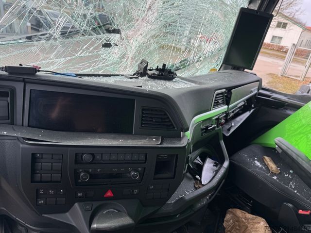 Standard SZM MAN TGX 18.520 Unfallschaden/damaged