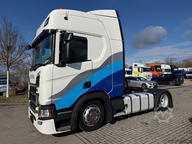 Volumen SZM SCANIA R450 Lowliner/Leder/Hubsattelkupplung/Navi