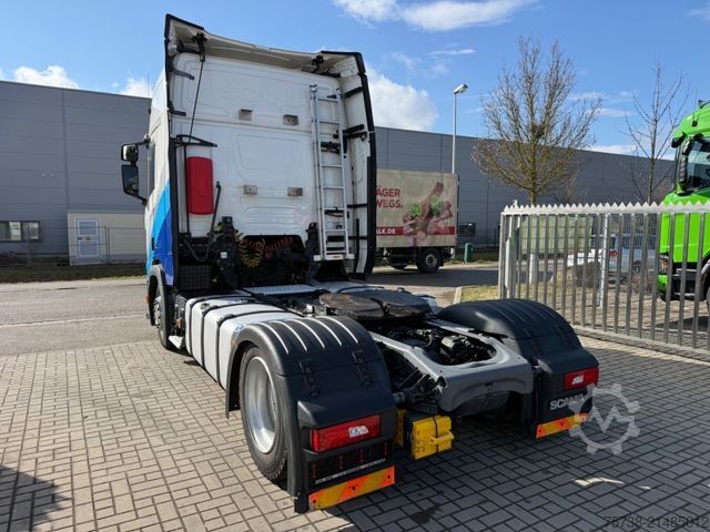 Volumen SZM SCANIA R450 Lowliner/Leder/Hubsattelkupplung/Navi