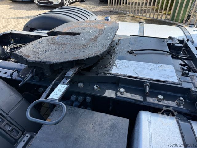 Volumen SZM SCANIA R450 Lowliner/Leder/Hubsattelkupplung/Navi