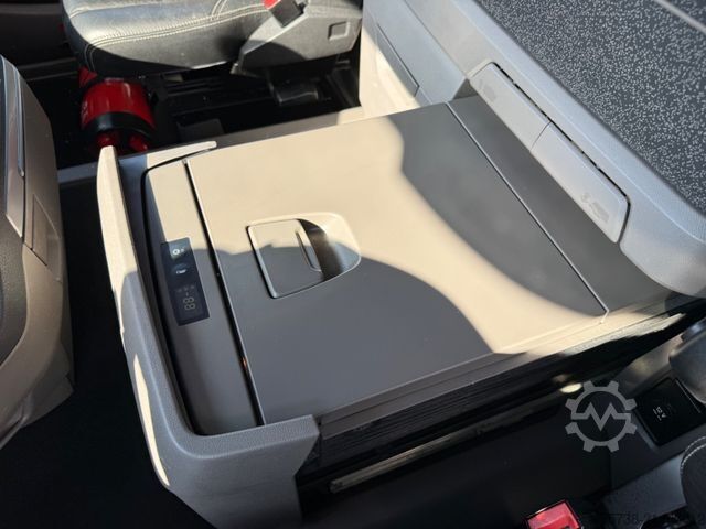 Volumen SZM SCANIA R450 Lowliner/Leder/Hubsattelkupplung/Navi