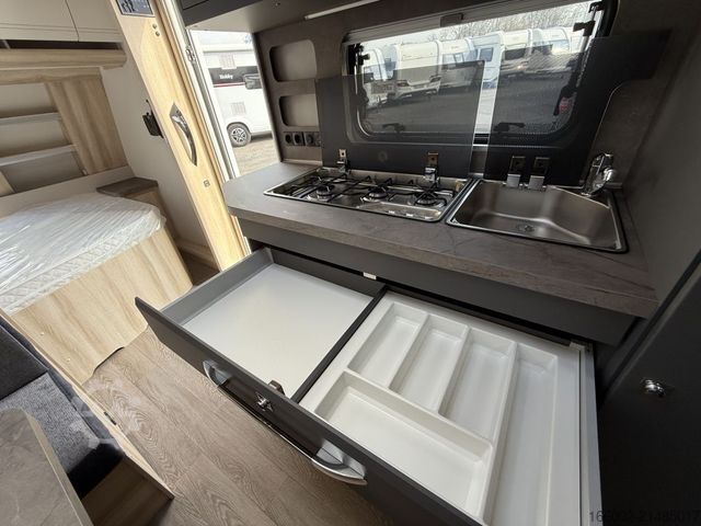 Wohnwagen HOBBY De Luxe 545 KMF Mod. 2026 ausgestellt Garage,