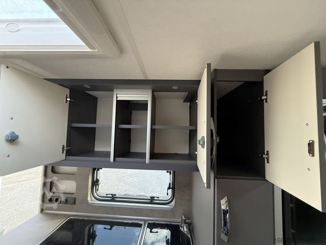 Wohnwagen HOBBY De Luxe 545 KMF Mod. 2026 ausgestellt Garage,