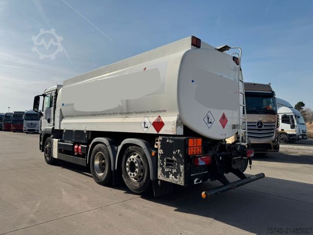 Camión cisterna MAN TGS26.360 * OBEN & UNTEN * 3 KAMMER * ALUFELGEN*