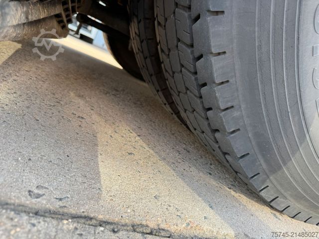 Camión cisterna MAN TGS26.360 * OBEN & UNTEN * 3 KAMMER * ALUFELGEN*