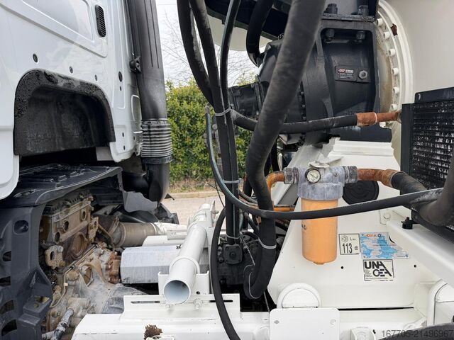 Autodomíchávač betonu Mercedes-Benz AROCS 4145