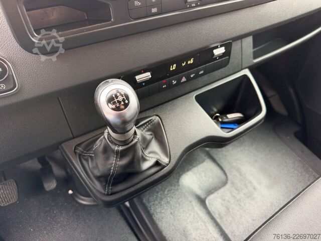 Yüksek tavanlı panelvan MERCEDES-BENZ Sprinter 315 CDI Klima AHK L2H2 3 Sitzer